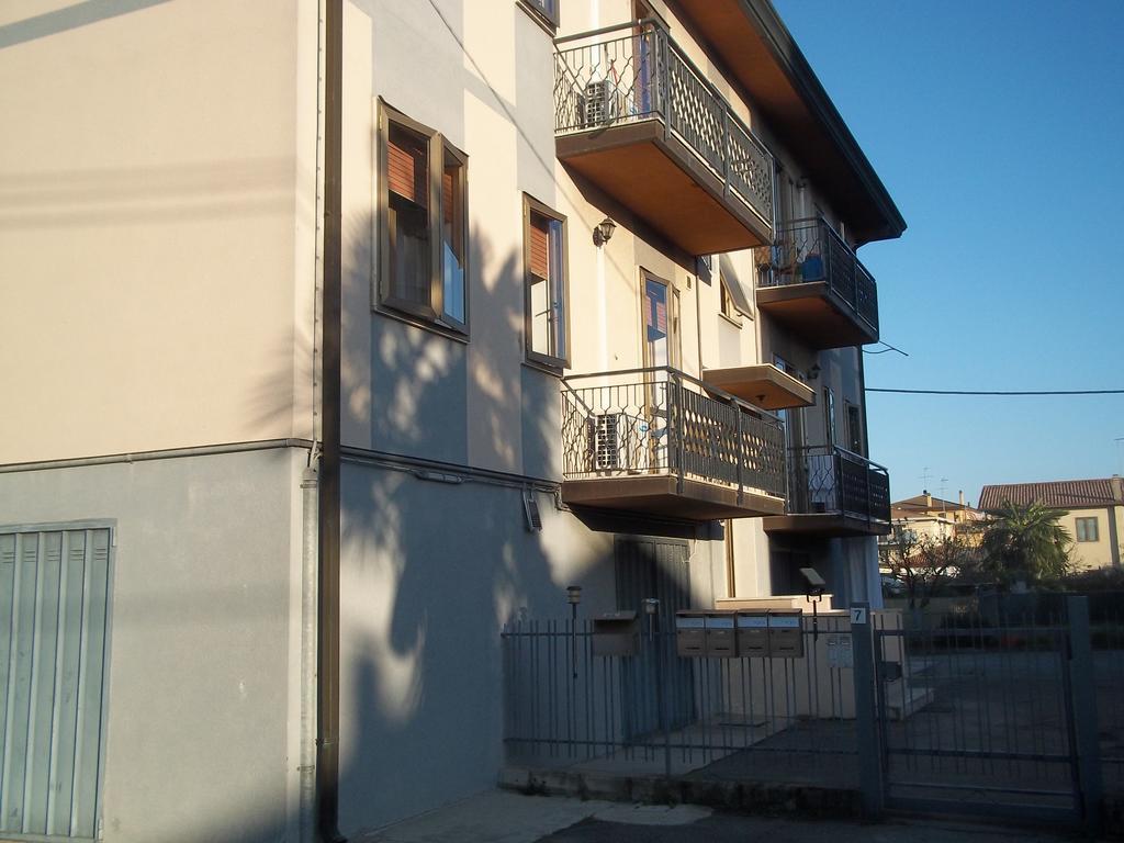 Appartamento Gronda Lagunare Tessera Exterior foto